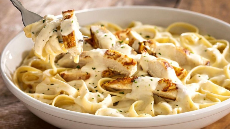 Chicken Fettuccine Alfredo