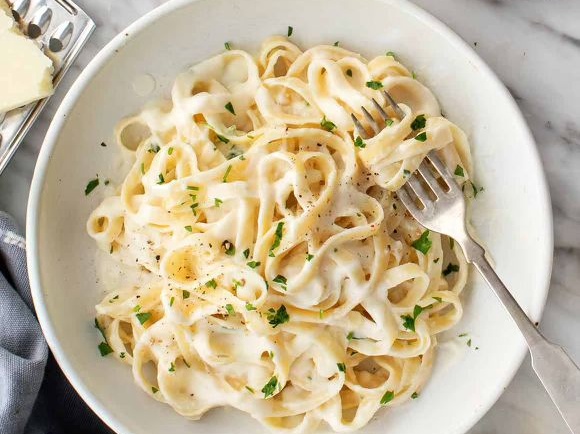 Fettuccine Alfredo